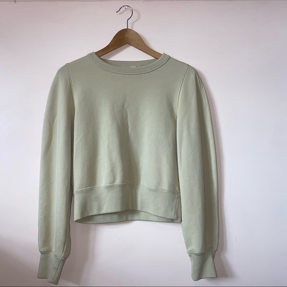 Uniqlo Beige Crewneck - Picture 1 of 3